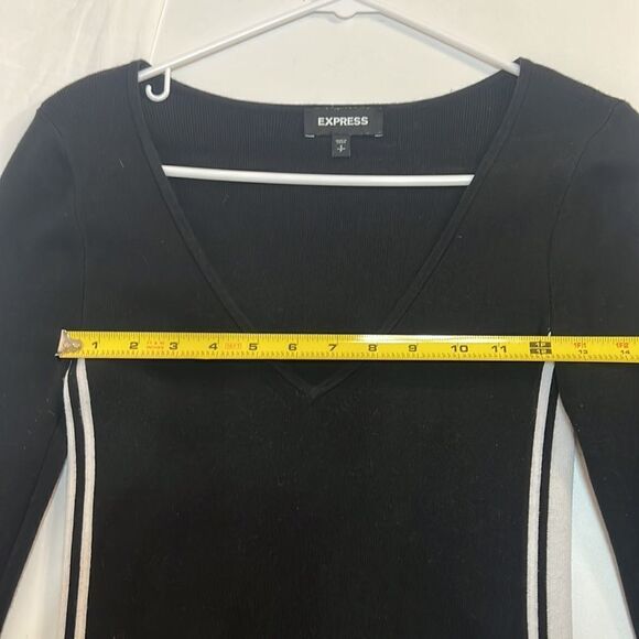 Express V-neck long sleeve shirt‎ - Picture 4 of 6